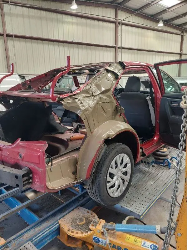 Reparación de colisión en proceso